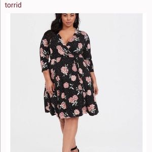 BLACK FLORAL DOT JERSEY WRAP DRESS used
